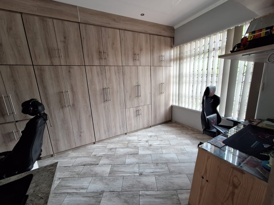 3 Bedroom Property for Sale in La Hoff North West